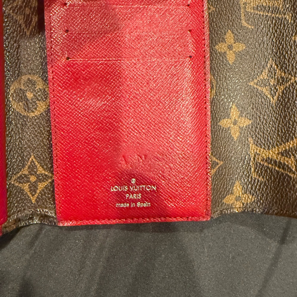 Louis Vuitton Marie Lou Wallet - Picture 11 of 16